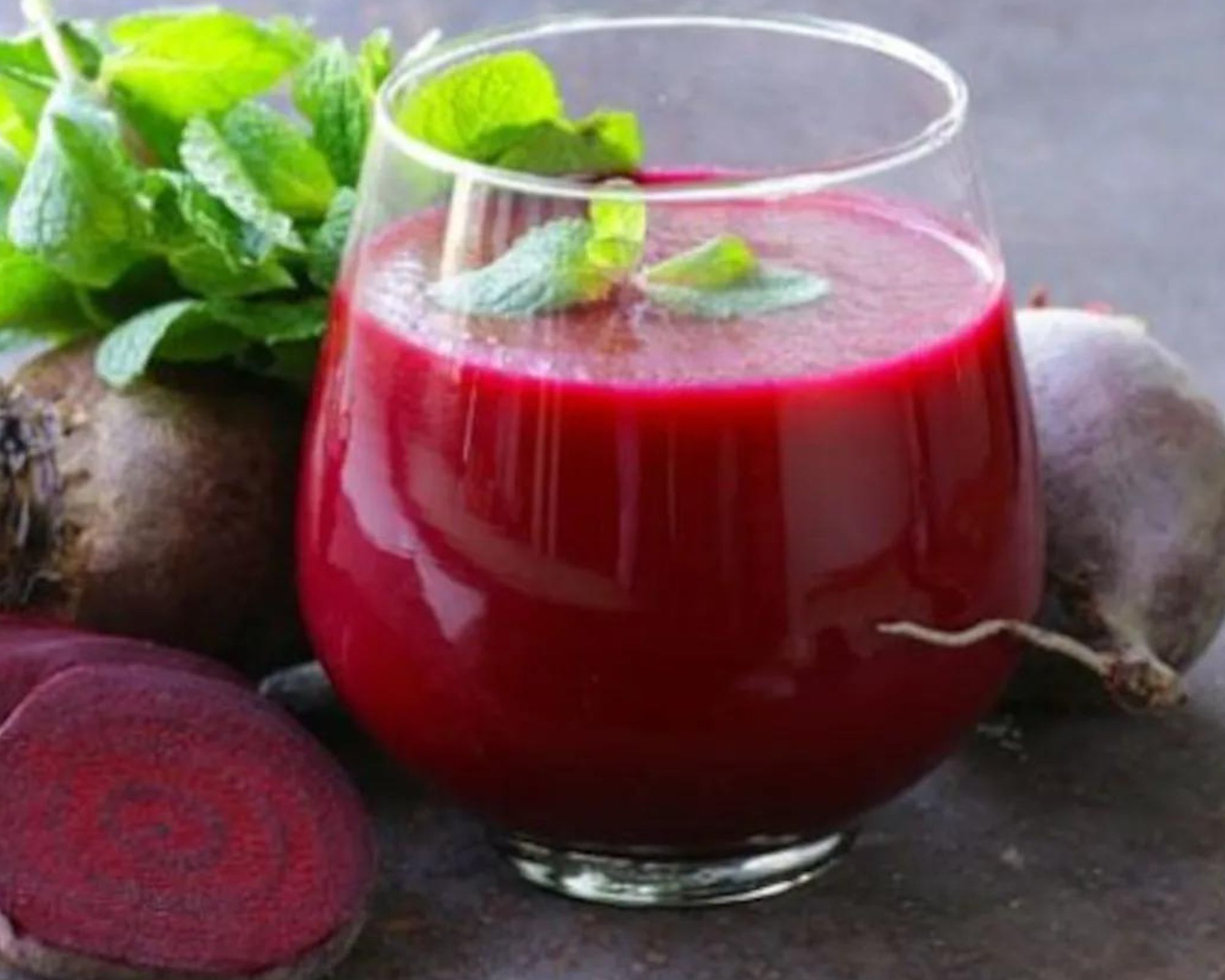 Read more about the article Beetroot Juice: 5 Essential Health Benefits