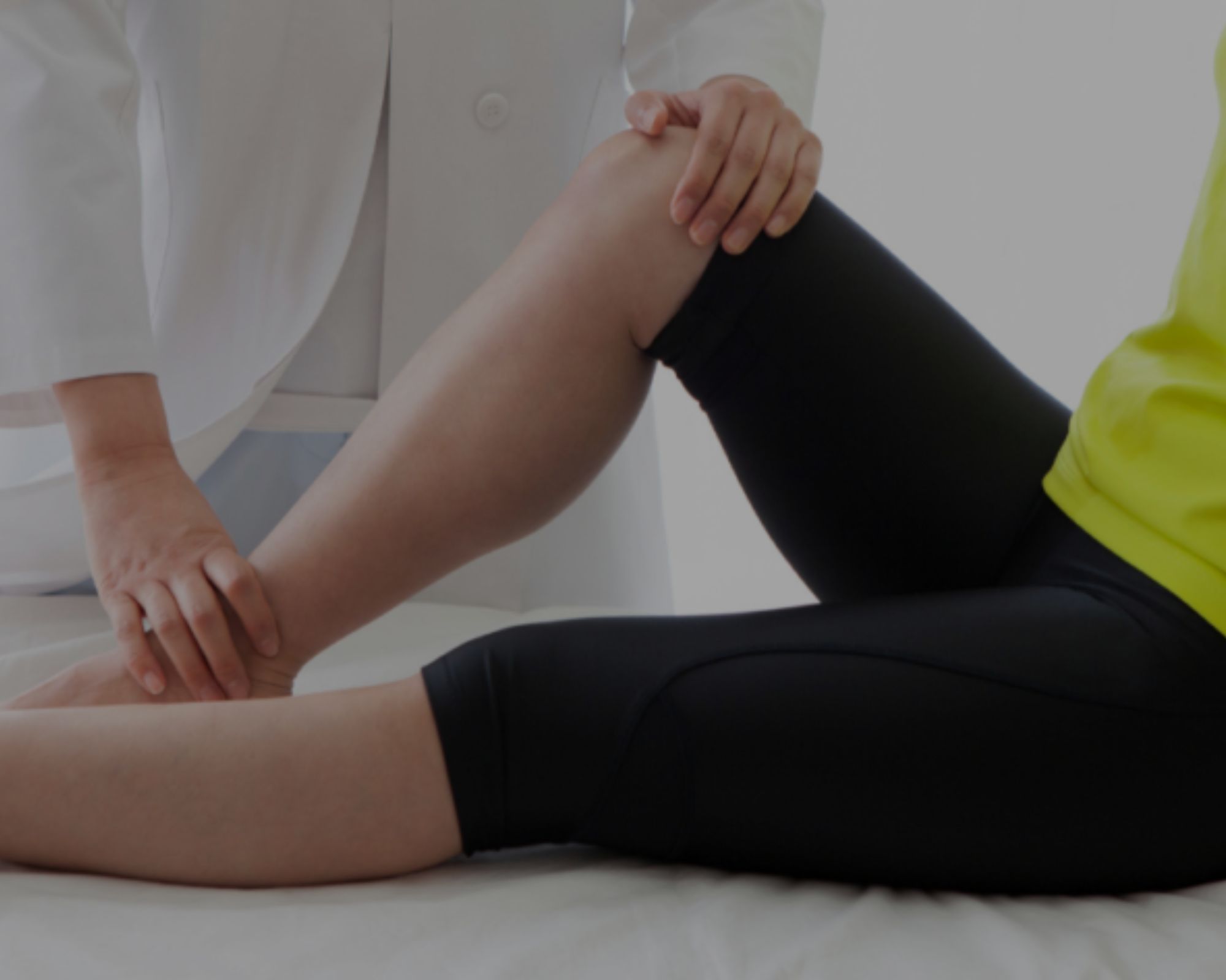 Read more about the article Knee Pain: 5 Main Conditions and Best Treatments