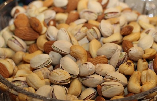 Read more about the article Dry Fruits: The Essential Nutrients and Benefits